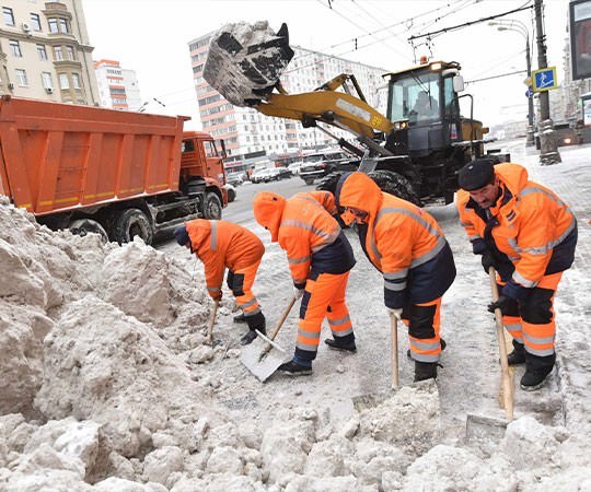 Уборка снега в Нягани и  Ханты-Мансийском автономном округе - Югре